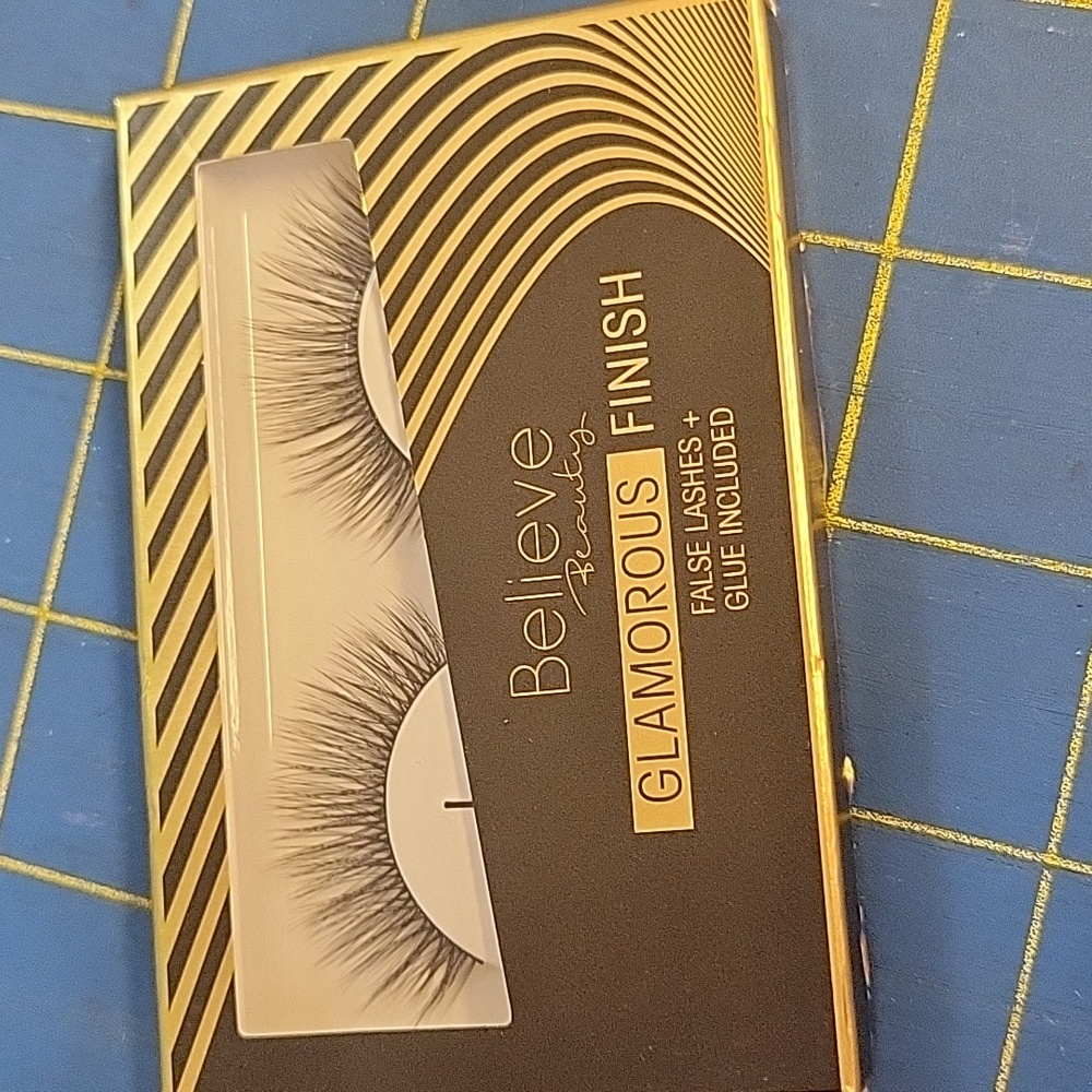 Believe Beauty False Lashes + Glue 2.28g New Sealed - Glamorous